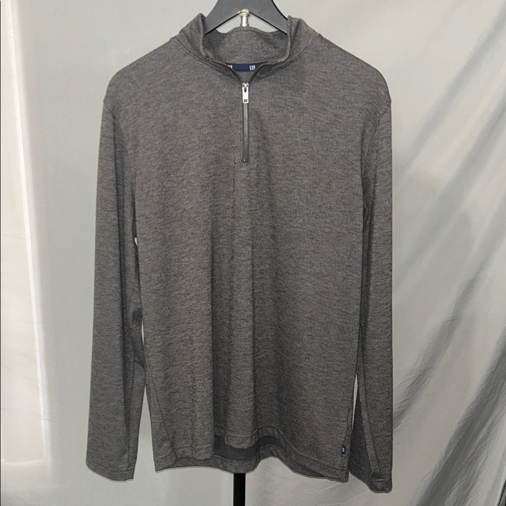 GAP men’s Heather Gray Half-Zip Sweater. Large